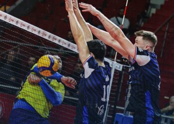 Fenerbahçe Medicana, Halkbank’ı rahat geçti!