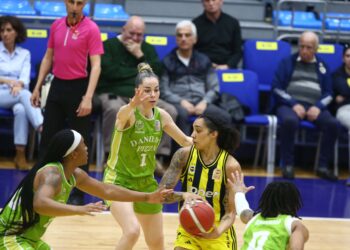 Fenerbahçe Opet, Danilos Pizza’yı geçip sezonu lider bitirdi!