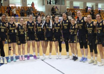 Fenerbahçe Opet, kupada yarı finale yükseldi!