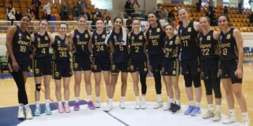 Fenerbahçe Opet, kupada yarı finale yükseldi!