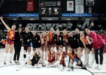 Galatasaray, Beşiktaş’a deplasmanda set vermedi!