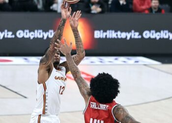 Galatasaray, evinde Karşıyaka’yı farklı yendi!