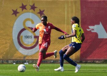 Galatasaray ile Fenerbahçe puanları paylaştı!