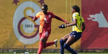 Galatasaray ile Fenerbahçe puanları paylaştı!