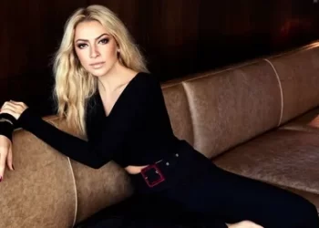 Hadise, son günlerde yaşanan olayları büyük bir üzüntüyle takip ediyorum!