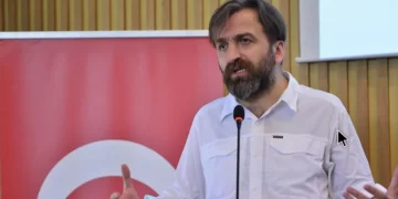 Eski Yeni Şafak yazarı İbrahim Paşalı, Flash TV’ye kayyum olarak atandı