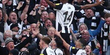 İngiltere Lig Kupası’nı kazanan Newcastle United!