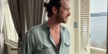 Kıvanç Tatlıtuğ’un abisini görenler şaşkına döndü!