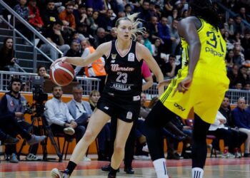 Kupada Fenerbahçe Opet’i eleyen ÇBK Mersin finale yükseldi!