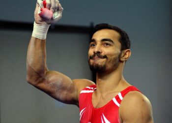 Milli sporcu Ferhat Arıcan’dan paralel barda altın madalya!