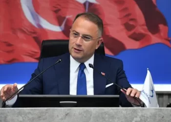 Beylikdüzü Belediye Başkanı Murat Çalık kimdir?