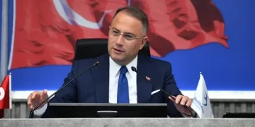 Beylikdüzü Belediye Başkanı Murat Çalık kimdir?
