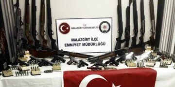 Muş Malazgirt’te yapılan operasyonda silah ve mühimmat ele geçirildi!