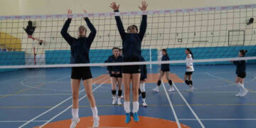 Muş Spor Lisesi Kız Voleybol Takımı, Türkiye şampiyonasına hazırlanıyor!