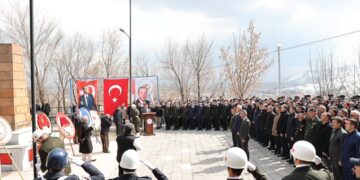 Muş’ta Çanakkale Zaferi’nin 110. yıldönümünde şehitler anıldı!