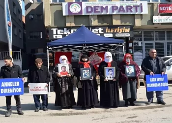 Muşlu annelerin evlat nöbeti kararlılıkla sürüyor!