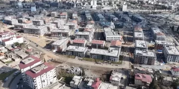 Bakan Kurum: 11 ildeki şantiyelerimizde gündüzün temposunu gece de sürdürüyoruz