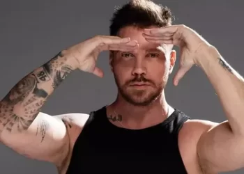 Cumhurbaşkanı Erdoğan ve Ailesine Yapılan Hakarete Sinan Akçıl Tepki Gösterdi! ”Ana avrat sövsem de…”