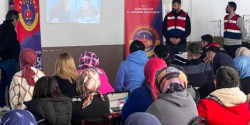 Sinop’ta, annelere uyuşturucu konusunda bilgilendirme eğitimi!