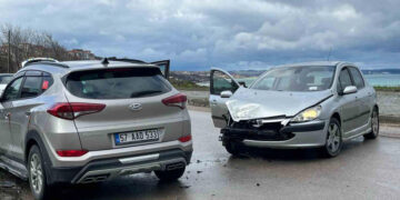 Sinop’ta maddi hasarlı trafik kazası!