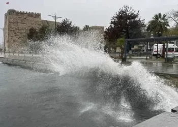 Sinop’ta yarın için fırtına uyarısı!