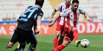Sivasspor, Adana Demirspor’u 5 golle geçti!