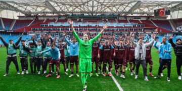 Trabzonspor U19, UEFA Gençlik Ligi’nde çeyrek finale yükseldi!