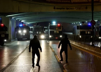 Yasaklar tekrar uzatıldı: Bayramı da kapsıyor