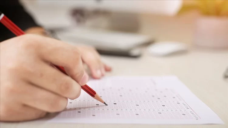 ÖSYM tarafından gerçekleştirilecek 2025 Yabancı Dil Bilgisi Seviye Tespit Sınavı (2025-YDS-İngilizce) için başvuru süreci başladı.