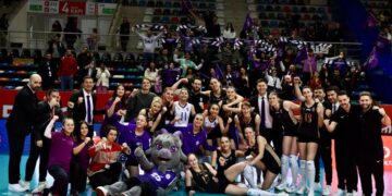 Zeren Spor, Aydın Büyükşehir Belediyespor’u 5 sette devirdi!