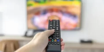 TV yayın akışı 18 Nisan Cuma! Hangi kanalda ne var, günün filmleri ve dizileri neler?