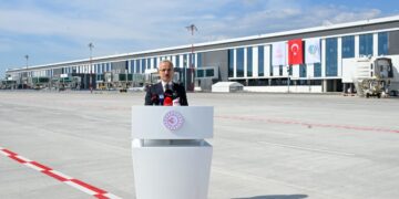 Antalya Havalimanı yeni terminal binaları bugün açılıyor