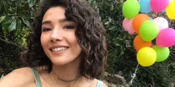 TRT, “boykot” çağrısı yapan Aybüke Pusat’ı diziden çıkardı