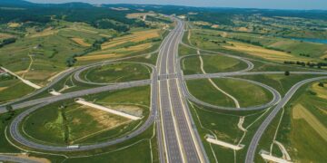 Bakan Uraloğlu: Bayramda otoyollardan 8,4 milyon araç geçti