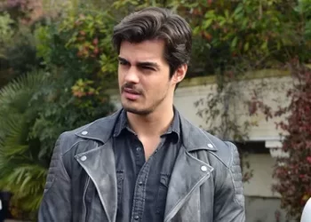 Berk Atan’dan bilgi var; Sağ kaburgamda 6 kırık var