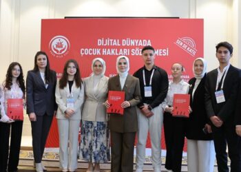 Bakan Göktaş’tan “Dijital Dünyada Çocuk Hakları Sözleşmesi”ne ilk imza