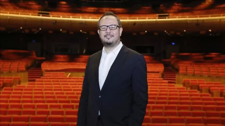 İBB Kültür A.Ş. Genel Müdürü Murat Abbas hakkında ev hapsi kararı İstanbul Büyükşehir Belediye (İBB) yönelik soruşturma kapsamında tutuklanan Kültür A.Ş. Genel Müdürü Murat Abbas hakkında ev hapsi kararı verildi.