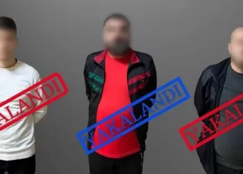 Bakan Yerlikaya duyurdu! Kırmızı bültenle aranan 3 şahıs Gürcistan’da yakalandı