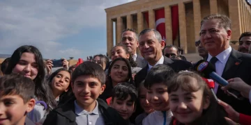 Özgür Özel: Ankaralılarla birlikte Atatürk’e yürüyeceğiz