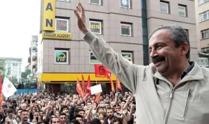Sirri Sureyya onder1 habermeydan