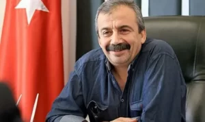 Sirri Sureyya onder2 habermeydan