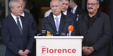 AK Parti Genel Başkanvekili Ala’dan Sırrı Süreyya Önder’e hastane ziyareti