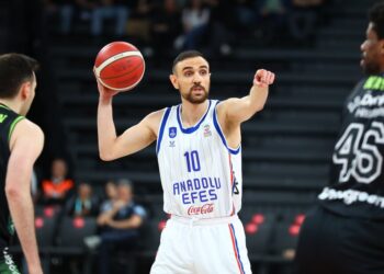 Anadolu Efes 97-100 Merkezefendi Basket Anadolu Efes 97-100 Merkezefendi Basket