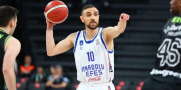 Anadolu Efes 97-100 Merkezefendi Basket