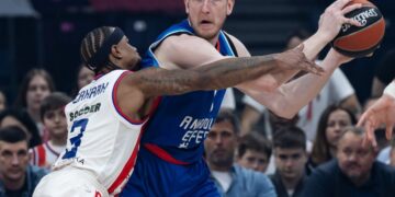 Anadolu Efes, Kızılyıldız’ı uzatmada devirdi!