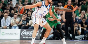 Anadolu Efes, Panathinaikos’u deplasmanda devirdi!