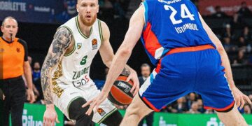 Anadolu Efes, Zalgiris’i devirip play-off biletini aldı!