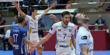 Arkas Spor, Fenerbahçe’yi yenip seriyi eşitledi!