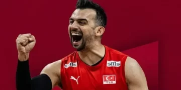 Arslan Ekşi, milli takım’a veda ettiğini duyurdu!