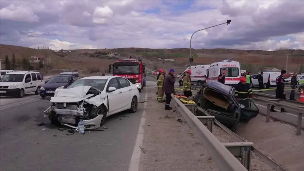 bayram tatilinin ilk 3 gunu trafik kazalarinda bilanco agir oldu habermeydan